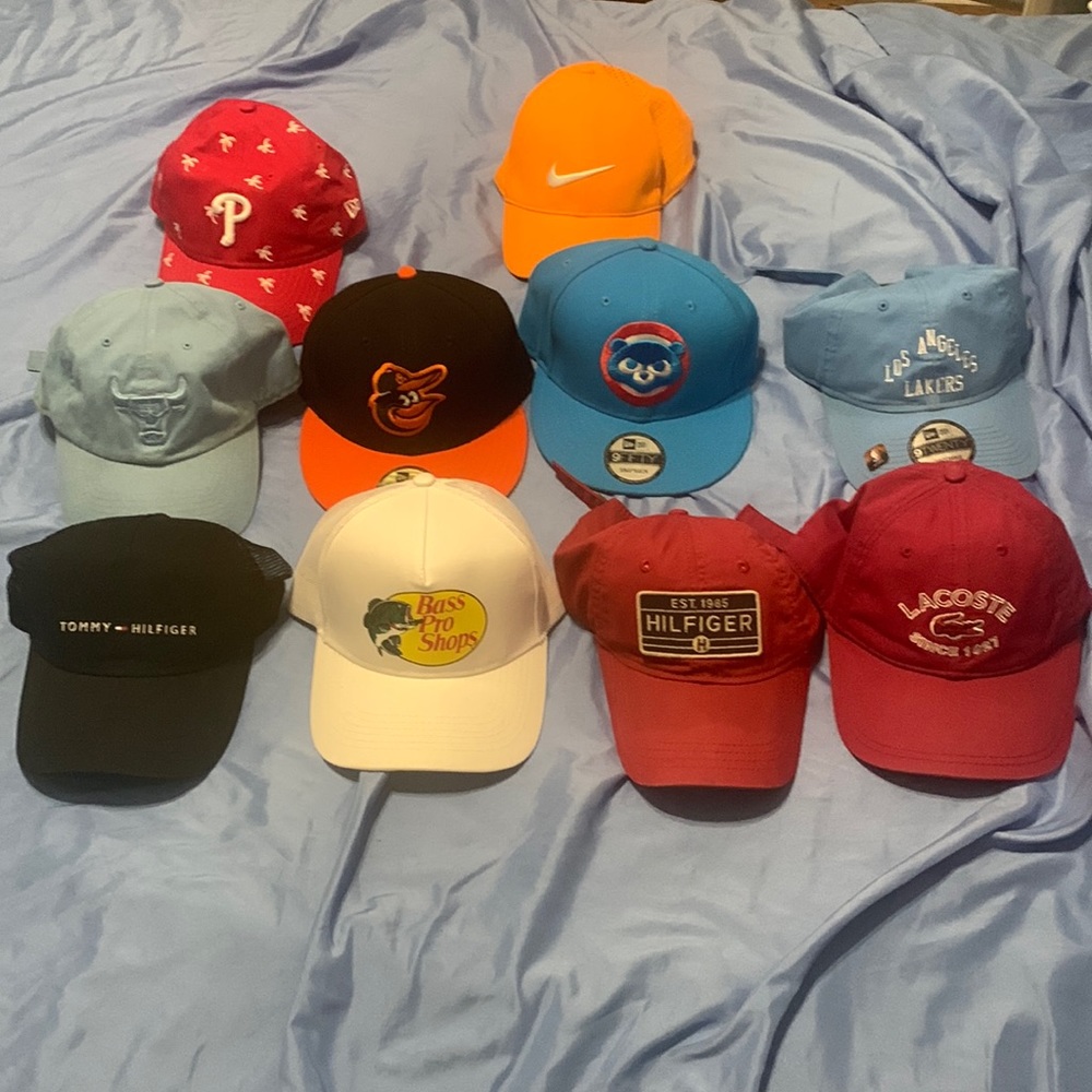 10 hats snap backs & strap backs 1 fitted 7 1/4 size